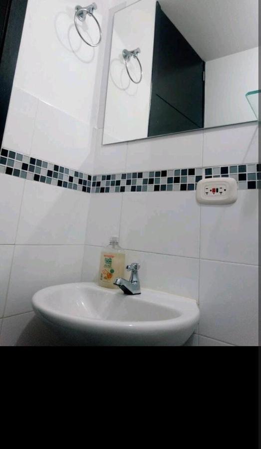 Alojamiento "Como En Casa" Cerca Al Aeropuerto!! 보고타 외부 사진